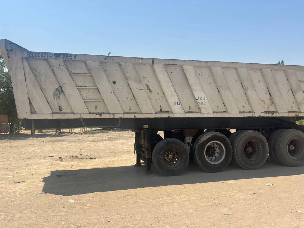 البيع عربانه إماراتيه موديل2010 أربعه محاور مجموعه براد  شاصي مكفول من كلشي تخم تاير بيها العربانه خير من الله كبل شغل سعر 185وبيها مجال شراي خابر وبيك اخير وتدلل***********
