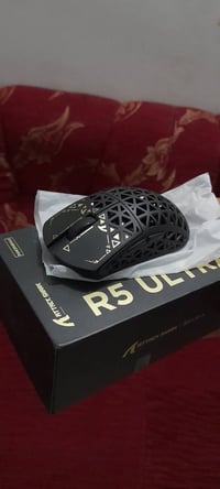 اتاك شارك R5 • ٣٩غ • جديد