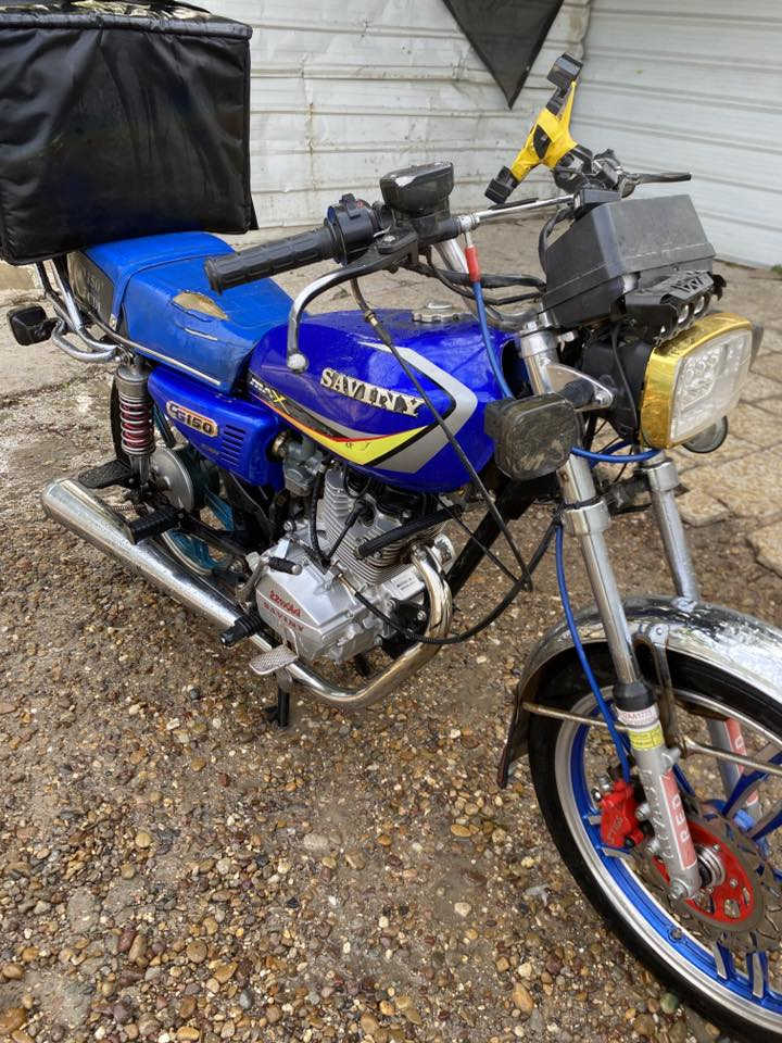 السلام عليكم ايراني سيفان خمسه كير للبيع الدراجه خير من الله لا تبخير ولا تنقيص مكينه برغي ممدود عليه اكفلك المكينه الدراجه موديل 23 ممتعوبه السعر 550 وبيها مجال نقص اوراق مابيه اكفلك سرقه وعشاير مكاني بغداد البياع التواصل ***********
