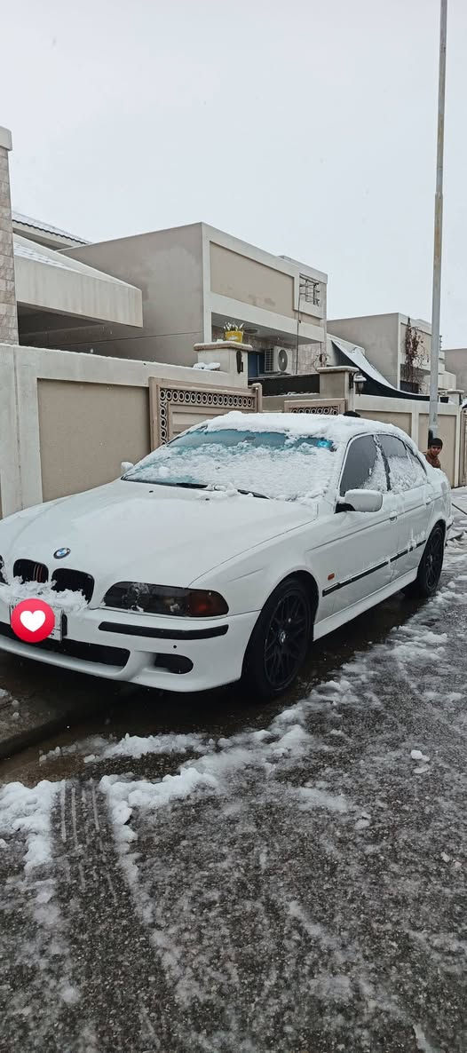 سلام عليكم ورحمه الله وبركاته
BMW     258i      1997
سنويه وهزه تنتهي 2027 نينوى تحويل ثاني يوم 
موصفات فول فتحه سقف كهربائيه 
كشنات كهربائي هيتر 16نضام 
اربعه جامات اوتو قفل مركزي 
تحلم سترين شاشه كاميرا خلفي سستم 6اقراص 
كهربائي كله شغاله
محرك تك فانوس وكير M اوتوماتيك 
طغم ويل 18 M
صدر امامي و خلفي جديد  
صبغ جماليه بدون حادث 
مكاني موصل برطله 
السعر 90 وبي مجال الطيبين 
رقم هاتف ***********
