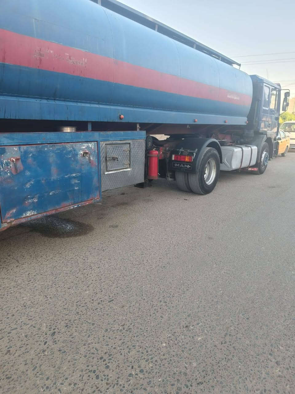 السلام عليكم مان صقر موديل ٩٥ مكينه اسرائيليه كير ١٣٠ جاهزه للعمل تخم تاير *********** محمد الكعبي مكانها ميسان
