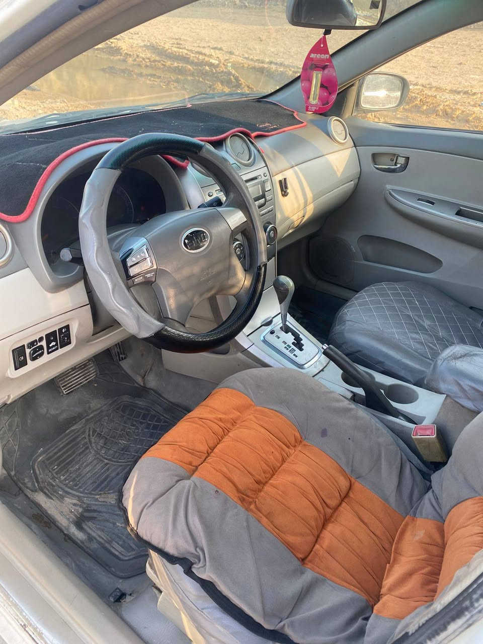 سلام عليكم بي وأيدي 2014مزاد النجف سعره 40$ ***********
