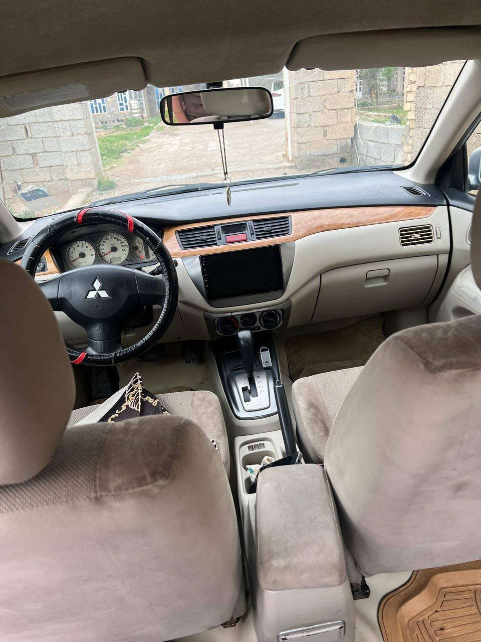 السلام عليكم ...
للبيع فقط لانسر لون سلفر موديل 2010
سيارة حلوه وجديده وبلاديه ماعدا جاملغ الأمامي اليمنى
مبدل بلادي نفس اللون وسيارة قطرة صبغ مابيها
رقم دولي (20) بأسمي تحويل ثاني يوم
للاستفسار الاتصال
***********
ديالى بلدروز
السعر 82  وبيها مجال ..
