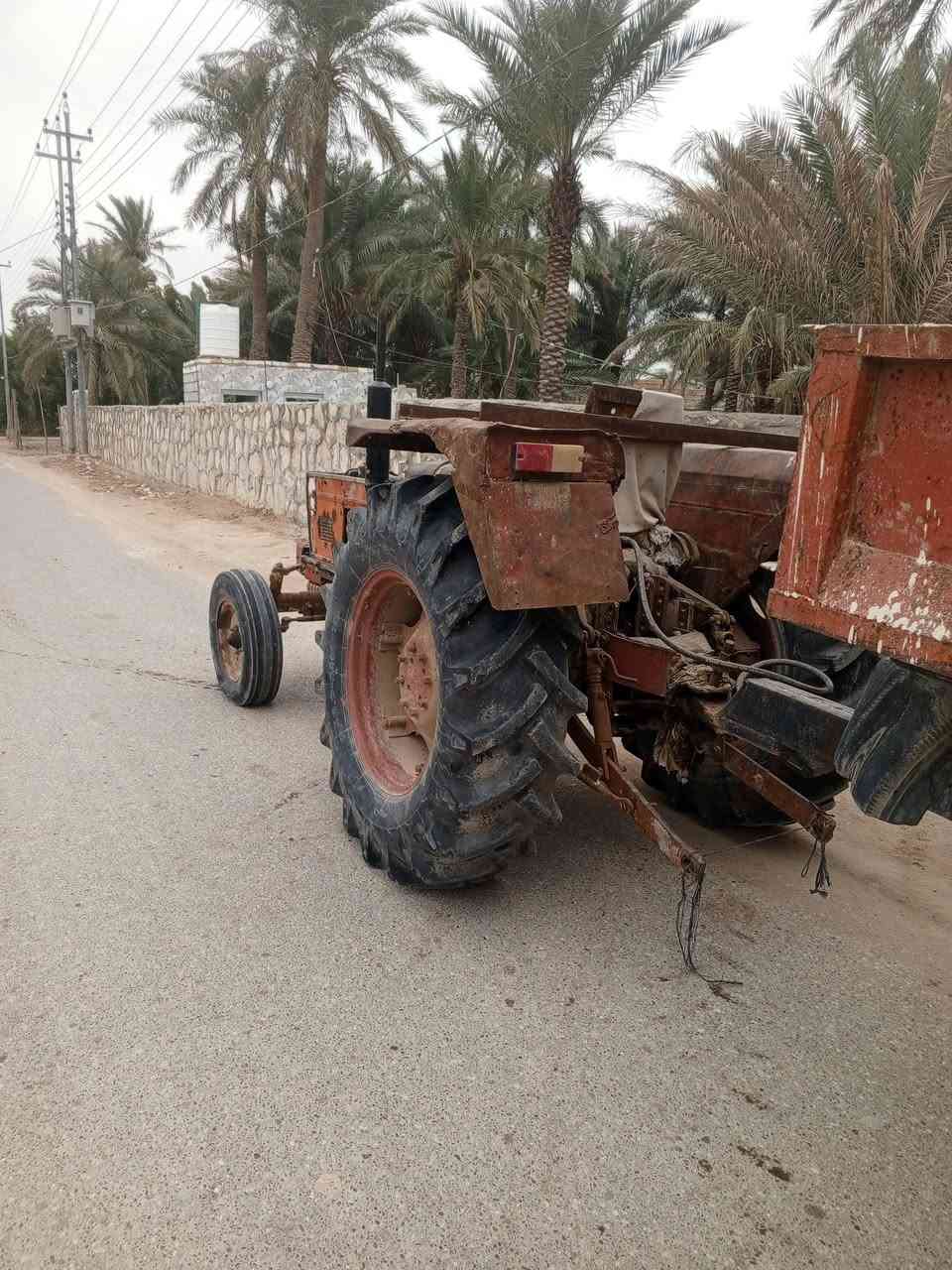 سلام عليكم
عنتر موديل 73 مكينه جاهزه 
تخم تاير 
باور 
جهاز رفع شغال 
مكينتها صافيه 
مكينه جاهزه من كلشي 
السعر 5 ميلون وبيها مجال للشراي مكانها نجف مشخاب 
***********
