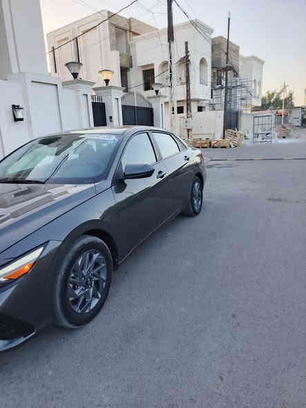 السلام عليكم 
النترا هايبرد موديل ٢٤ للبيع مكفولة من الصبغ والتبديل بارد مقدمة البنيد وبارد بطارف الجنطة ماشية ٢٥ الف 
للاستفسار ***********
