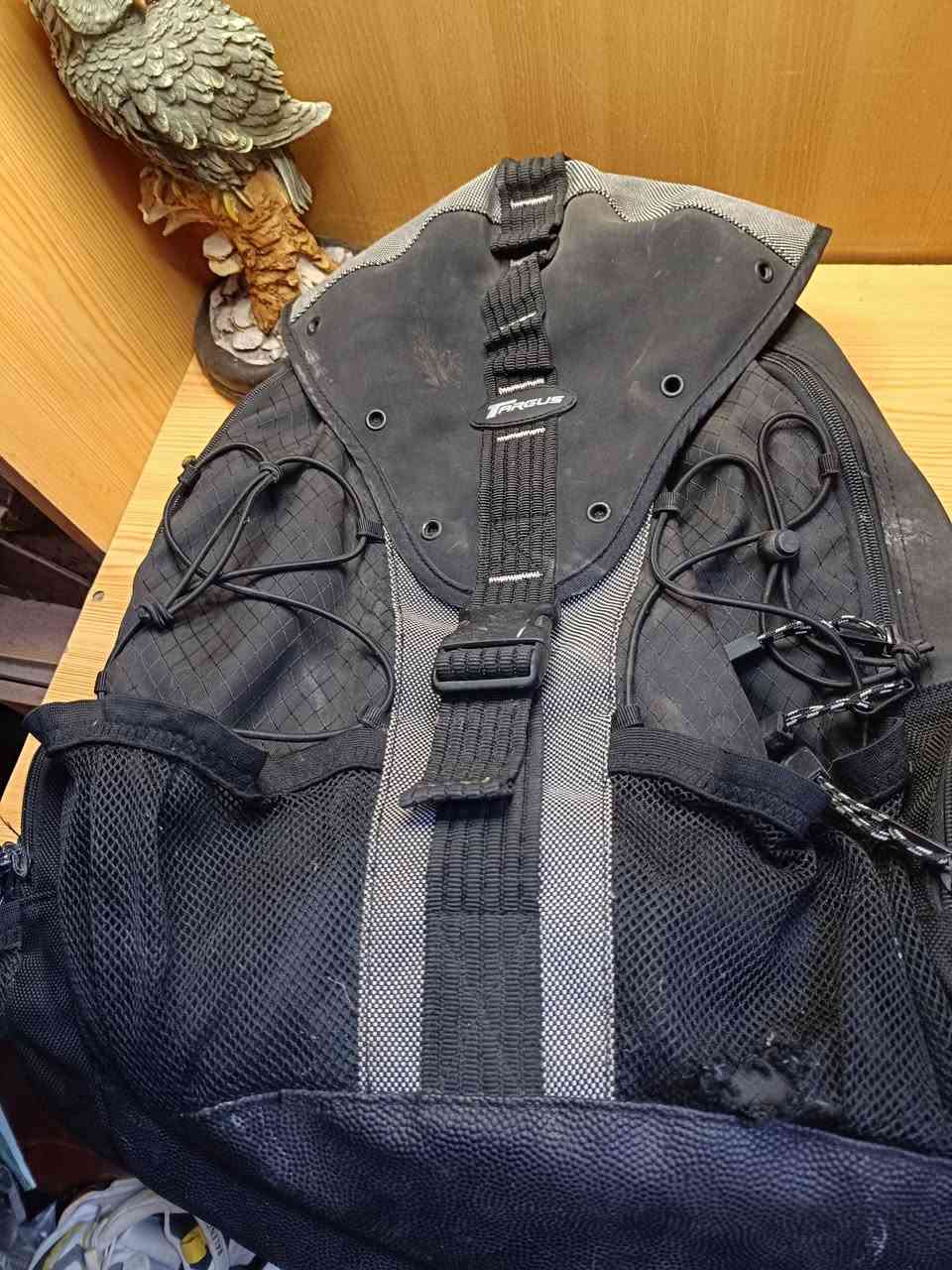 ***********
