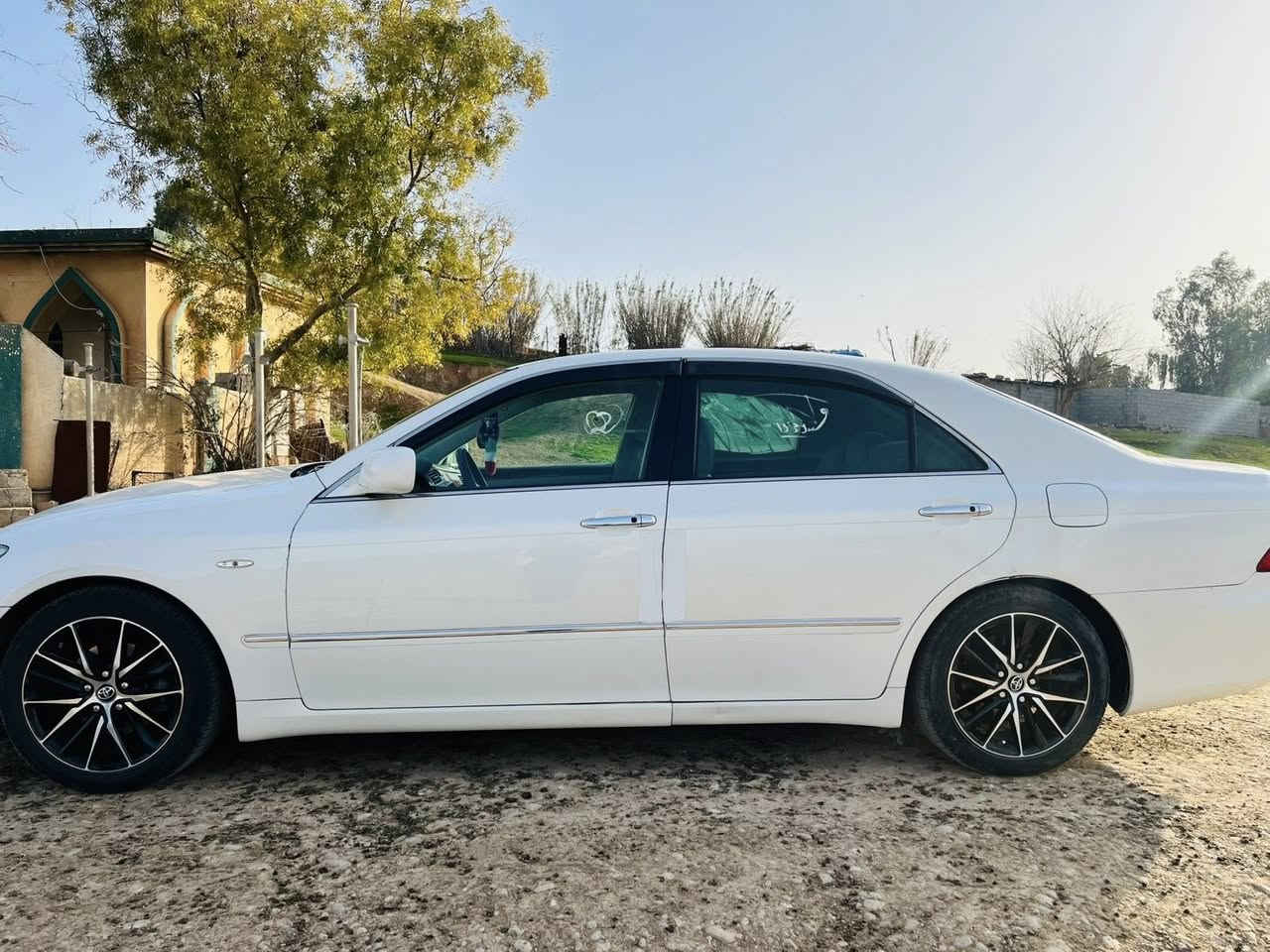 سه ره تا به ناوى خوا
قروشتني خيرا
شوين جه مجه مال 
0770 685 6891
