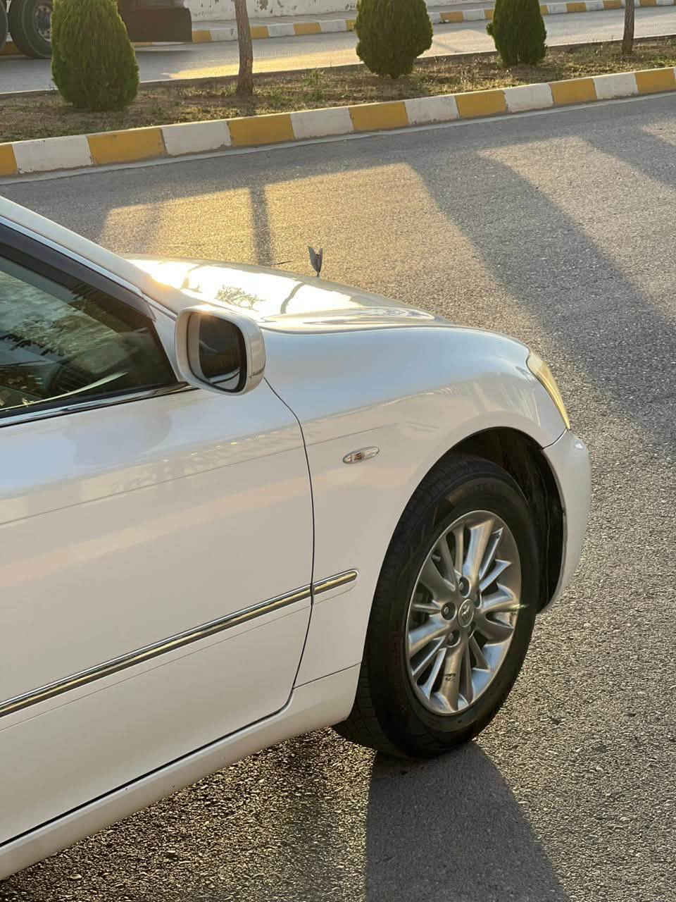 توێتا کراون شاهینە بۆ فرۆشتن
مۆدێل 2005 
گێڕو مەکینە بچوک 180 
دو دوگمە ناو زەرد
مەجموعەی سوکان لێکسزز
سەیارەکە تا حەز بکەی پاکو جوانە
سەیارەی ماڵانە یەک دینار مەسروفی تیا نییە
گێڕو مەکینەو ئەکسلی بەشەرتی فیتەر
پێشو دوای کەپسە چەکوشی پێوە نییە
چوار تایەو ویلی تازەی لە ژێرایە
تەبرید ساردو گەرم ئیشەکات
بەدوای نوقسانیا مەگەڕێ 
کۆدی بۆ کراوەو بەناوی خۆمانەوەیە
ئەوەی ماوە بیلێم سعرەکەیەتی 
کۆتای بێ مەعامەلە 60 وەرەقەیە تکایە بۆ مەعامەلە تەلەفون مەکە سەیارەکە ئەیهێنیت  ماشالله نمونەیە
هەموشتێکم نوسیوە جوان بیخوێنەوە ئینجا تەلەفون بکەن
لە دەربەندیخانم
ژ.م ***********
*********** وەتسئاپو ڤایبەری لەسەرە
ئەدمین
