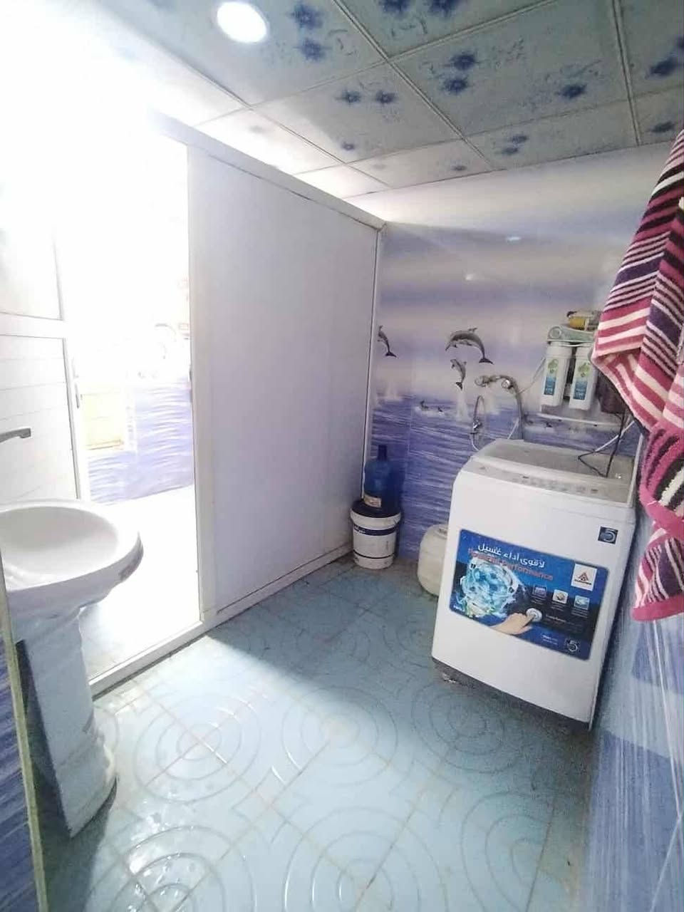 #يتوفر بيت للبيع طابو زراعي
الموقع شارع النفوس القديمه 
المساحه ١٥٠ متر 
بيت طابقين الطابق الأرضي بي صاله ومطبخ مفتوح ع صاله واستقبال وحمامات خارجية وداخلية ومنوره
الطابق الثاني 3 غرف ومرر بينهن وحمامات وسطح
للتواصل ‏‪0783 627 3260‬‏
