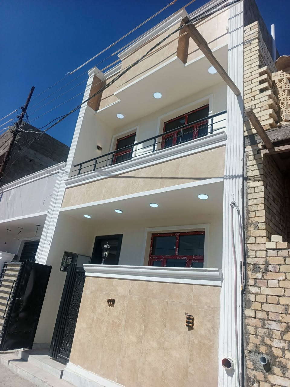 متوفر دار للبيع البوعيثه مجمع العيثاوي 50 طابقين زیر و تجاري قرب مول ادم سعره جدا مناسب
***********
