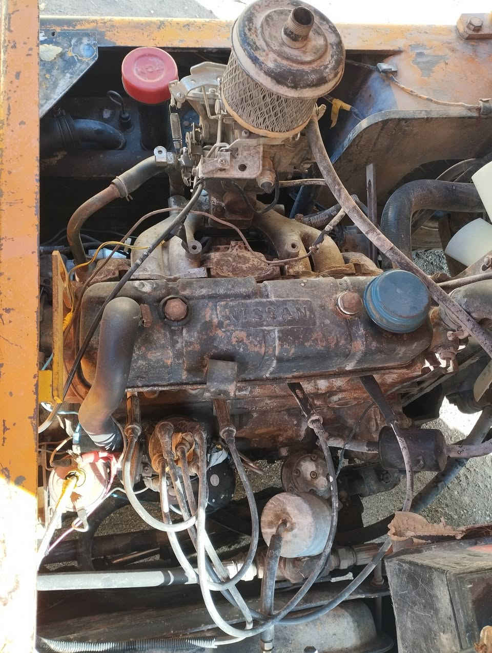 رافعها شوكيه لبيع بانزين 2طن حركتين  العنوان بابل المتحتيه استفسار ***********
