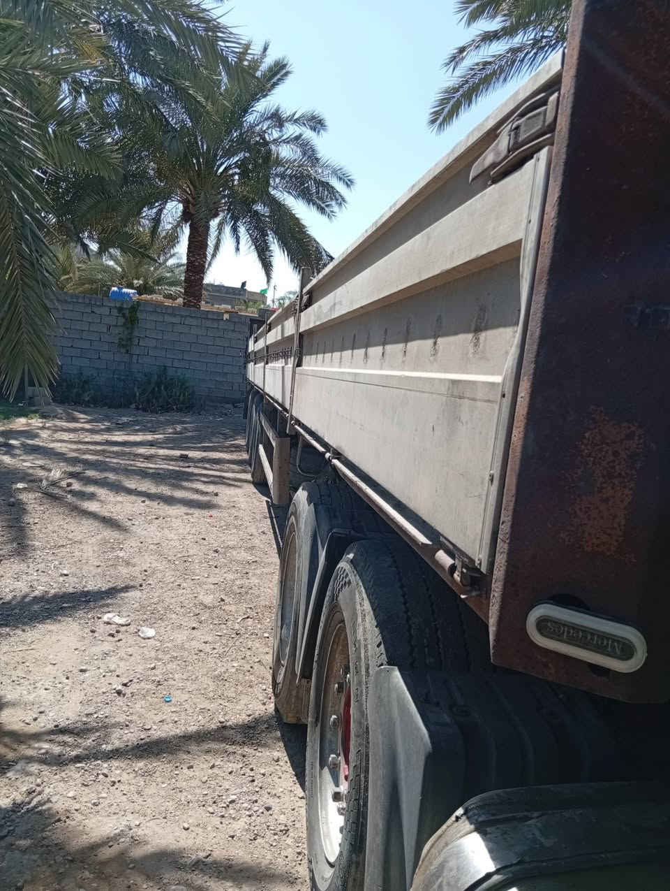 مان للبيع سنكل امامي موديل 2004تخم تاير بم ونوزل مكينه 410بدون تبخير كير ومكينه مكفول سياره كفاله عامه ***********-***********
