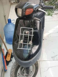 دراجة بطة 2003 نظيفة بس منظف كابريترهة السعر 375000الف  للتواصل 077283...