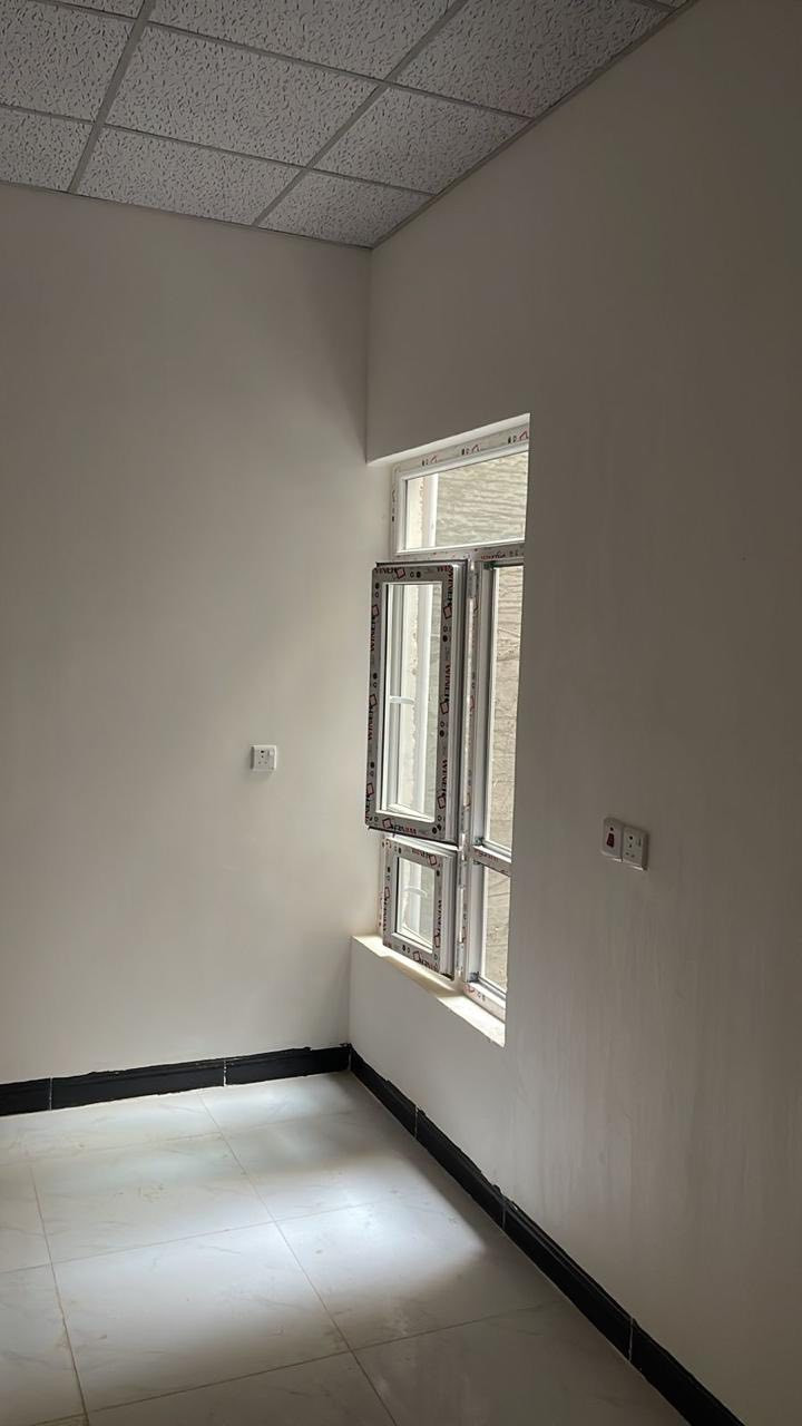 السلام عليكم 
بيت لليجار  الديوم 6000
المساحه 100 متر
عدد الغرف 3 
الاتصال على الأرقام 
***********
***********
