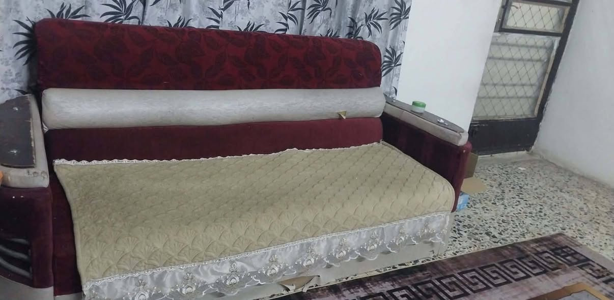 السلام وعليكم 
تخم ٧ مقاعد للبيع نضافته مثل ما موضحه بل صور 
مال ناس فقره ومناسب كلش 
سعره ٥٠ الف 
مكانه الري قرب شرطه الخامسه 
مفتوح خاص


**إذا كنت صاحب هذا الإعلان وتريد حذفه لأي سبب، رجاءا أرسل رسالة إلى الدعم الفني**