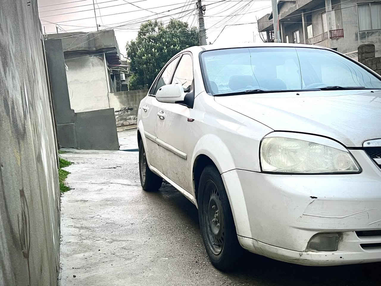 گێڕ ئۆتۆماتیک  سەیارەکە زۆر خاوێنە  شاشە ئایپادە و سوکان ڤۆلیۆمە و بەگلایت مارسیدسە لە ڕەسماکان جوانترە ١ چەمەلاخ پێشێ گۆراوە بۆ بیلادی بێناو بێ ئێرباگ هەموو شتی بە شەرتە گێر و مەکینە بە شەرتی ١٠٠ فیتەر و سەنەوی نوێیە تا ٢٠٢٩ 
سەیارەکە بە ناوی خۆمەوەیە بە شەرتی غەرامە 
بۆ نرخ تەلەفۆن بۆ ئەو ڕەقەمە بکەن
شوێن قەڵادزێ
0750 837 3459
