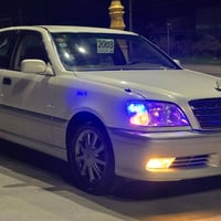 كراون • ٢٠٠٣ • سيد صادق