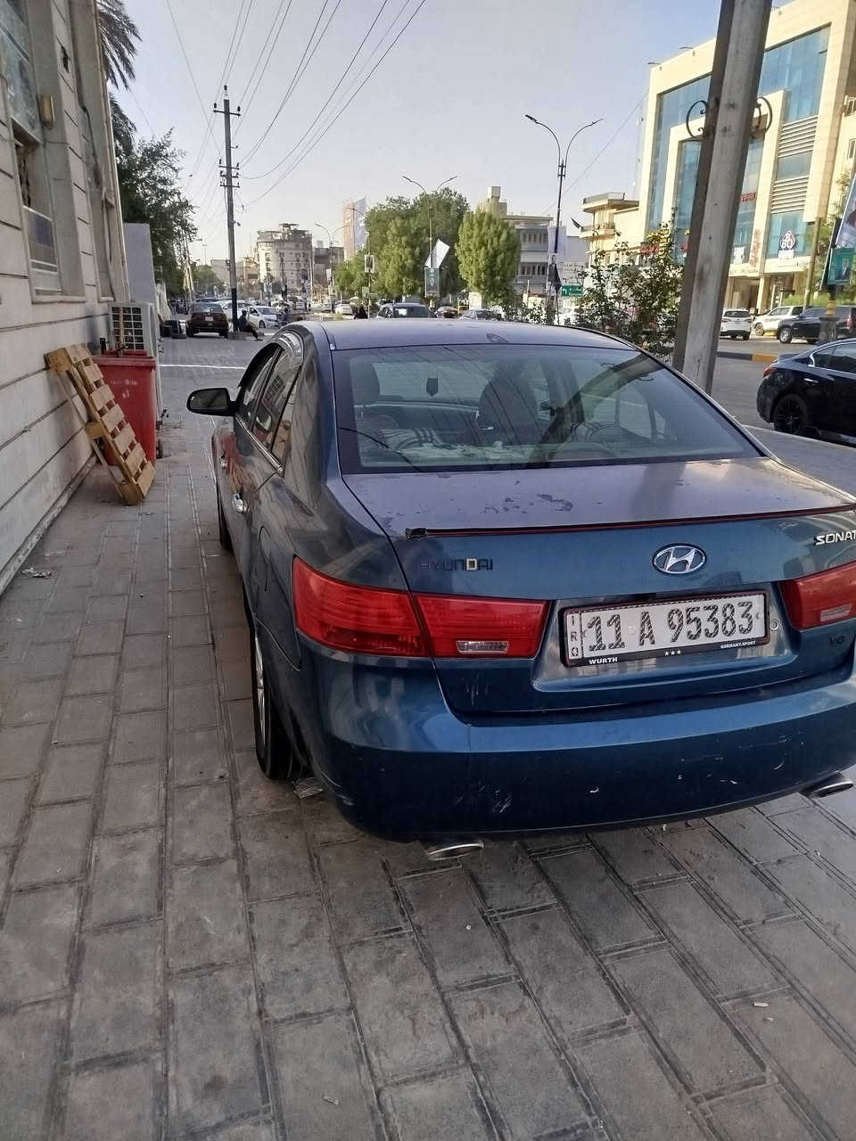 سوناتا للبيع
موديل سته محدث عشره لايتات
سته سلندر تبريد وتدفئة شغال 
حدادية جديده تخم تاير جديد 
باتري جديد 
إدامة عامه مسويلهه
مكينه وكير خير من الله 
مكاني بغداد الكاظمية 
سعرها 85
***********
