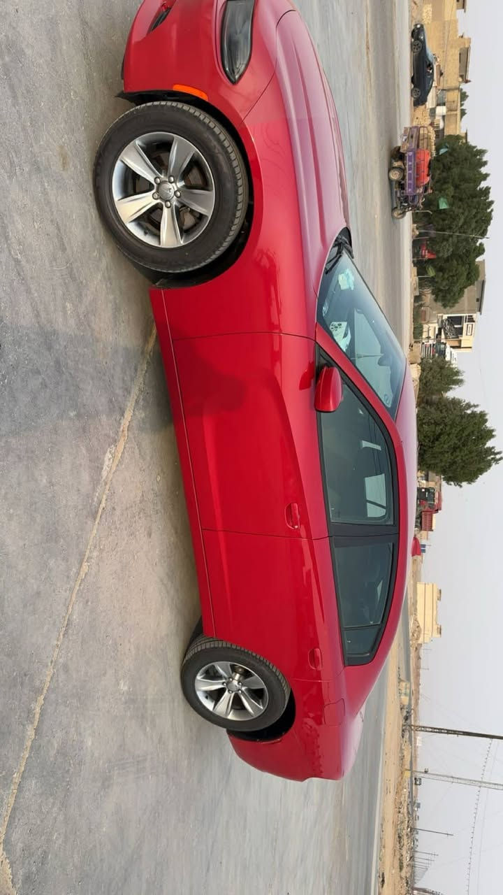 السلام عليكم للبيع جارجر موديل2016 كفاله عامه حتى من البارد كفاله تخم تاير جديد كير مكينه شرط جدد مواصفات SXT السعر 220وبيها مجال للاستفسار اكثر اتصل ***********مكان السيارة بغداد
