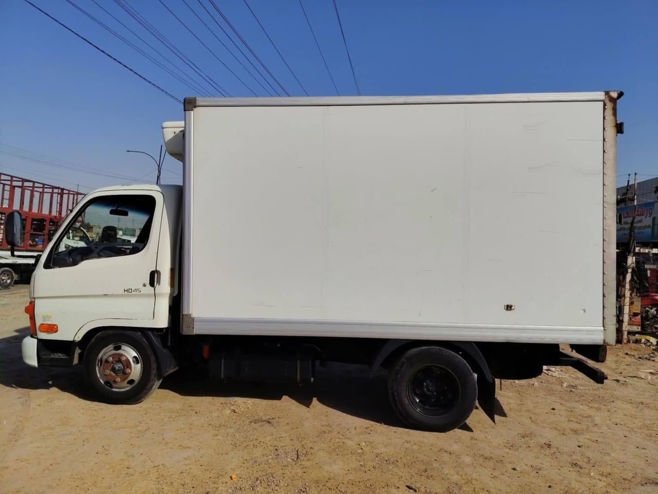 للبيع  ..
سياره نوع هوندا براد  حجم 45 رقم بغداد بسمي مداور ثاني يوم 
السياره مكفوله كفاله عامه..  ماعدا المشر عليه بل صوره السعر 125 وبيها مجال 
بستثناء المحرك بي بخار تنقيص 
والباقي مكفول..  ***********
***********
مكان السياره بغداد..
