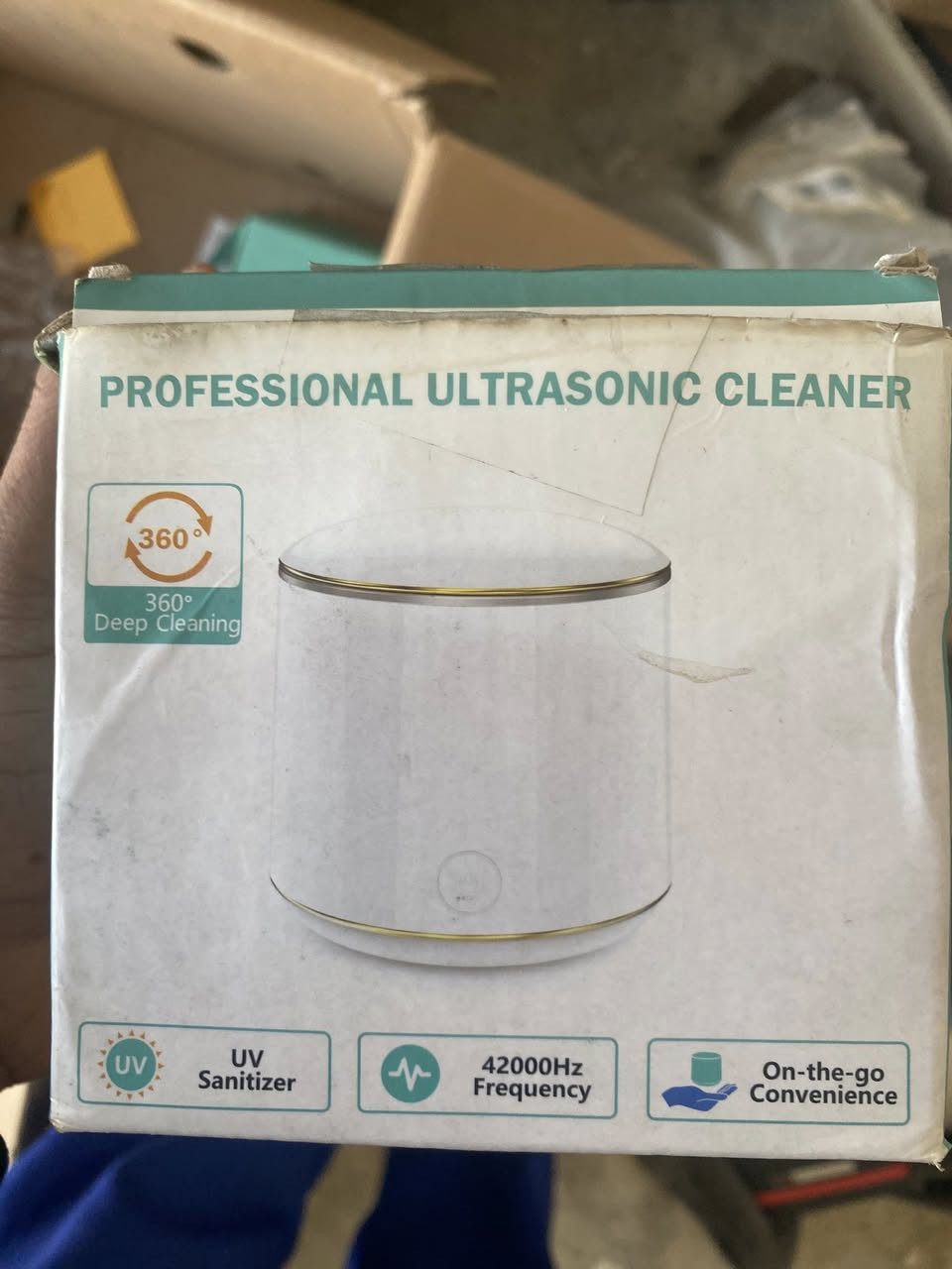 ذني كلهن للبيع مكاني البياع ***********
