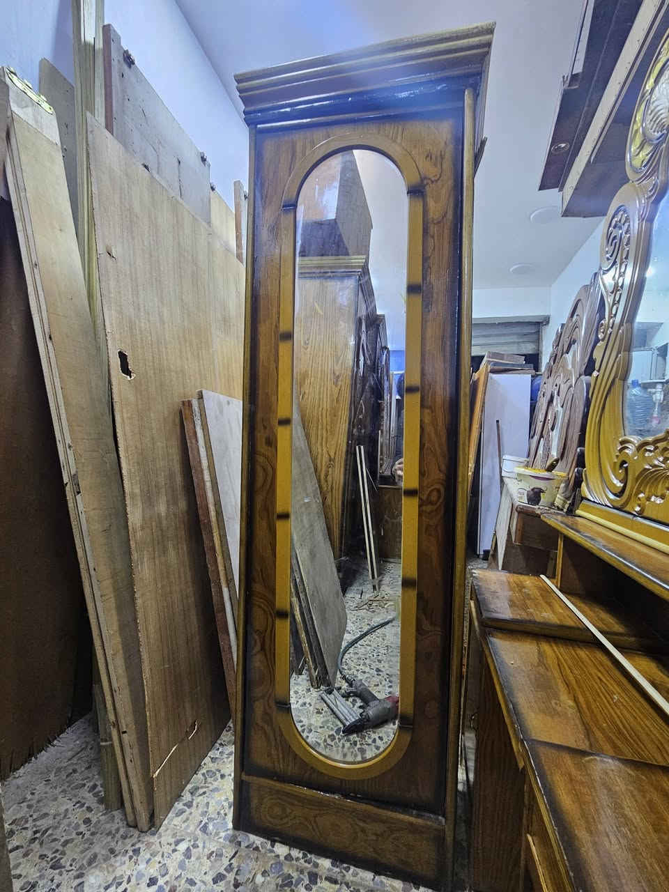 غرفة عراقية صاج ام سته نظيف ومابي اي ضرر سعرة 580 
مكاني شعب شارع صحه ديوان واكو توصيل داخل بغداد لاتصال واتساب فقط ***********
