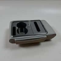مسند ذراع • مبخرة • عطر