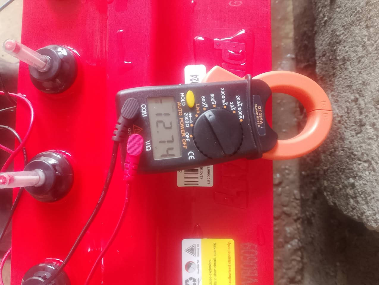 بطاريات للبيع
عدد 4 تيوبلر استخدام سنة 
2 اوكايا 260 امبير 
2 200 امبير 
سبب البيع توسيع المنظومة 
العنوان موصل 
للأستفسار خاص او اتصل
***********
***********
