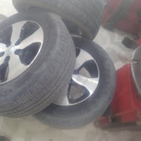 ويل قياس 18 جيب هو وتايراته وزوج تايرات مشتريهن جديد انظاف لا عواج لا ...