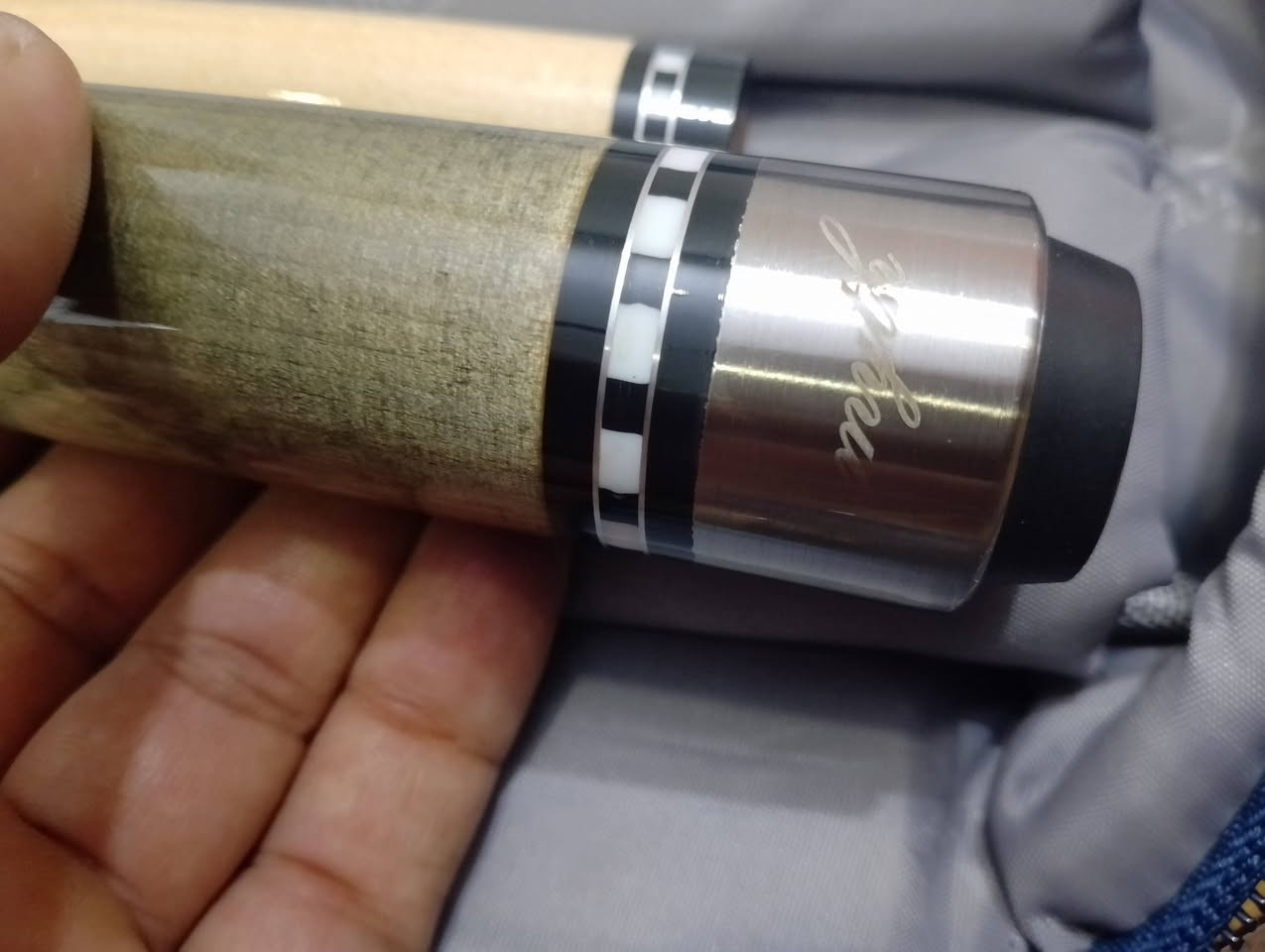 كيوب من شركه مايتن اخذته من تجهيزات العلويه كيوب مع كيوب كسره مع صول وحافضته مع جوك جوزي مع مثلث وجنطته...استخدام مرتين فقط


**إذا كنت صاحب هذا الإعلان وتريد حذفه لأي سبب، رجاءا أرسل رسالة إلى الدعم الفني**