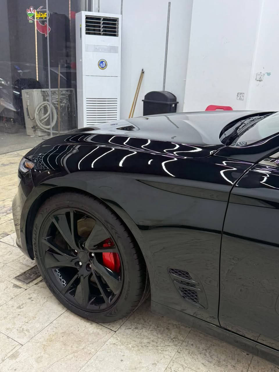 السلام عليكم 
جنسس
G70  برستيج
٢٠٢٣ موديل 
محرك ٦ سلندر توين تيربو 
بانوراما 
جلد 
كشنات تبريد تدفئة 
جنطه كهربائيه 
داتشو 
فول مواصفات للاخير برستيج 
بيع جاملغ خلفي حادثه فقط
وهنا بابين صار بيه
سعره. ٢٣٥  مال بيع وبيه مجال 
للاستفسار 
***********
