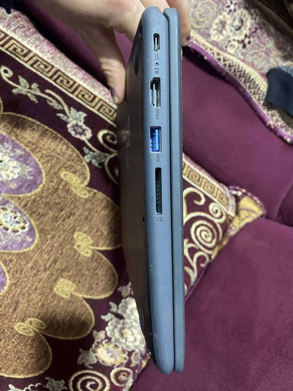 السلام عليكم ورحمه الله وبركاته للبيع
لابتوب لينوڤا لمس 
نظام اندرويد 
ذاكرة 32 
رام 4GB
شاحة حجم 12 
بطارية تدوم لساعات 
كامرة 
واي فاي 
بلوتوث 
منفذ USB 
منفذ HDMI 
شاحنه تايبسي 
استفسار عن ***********
