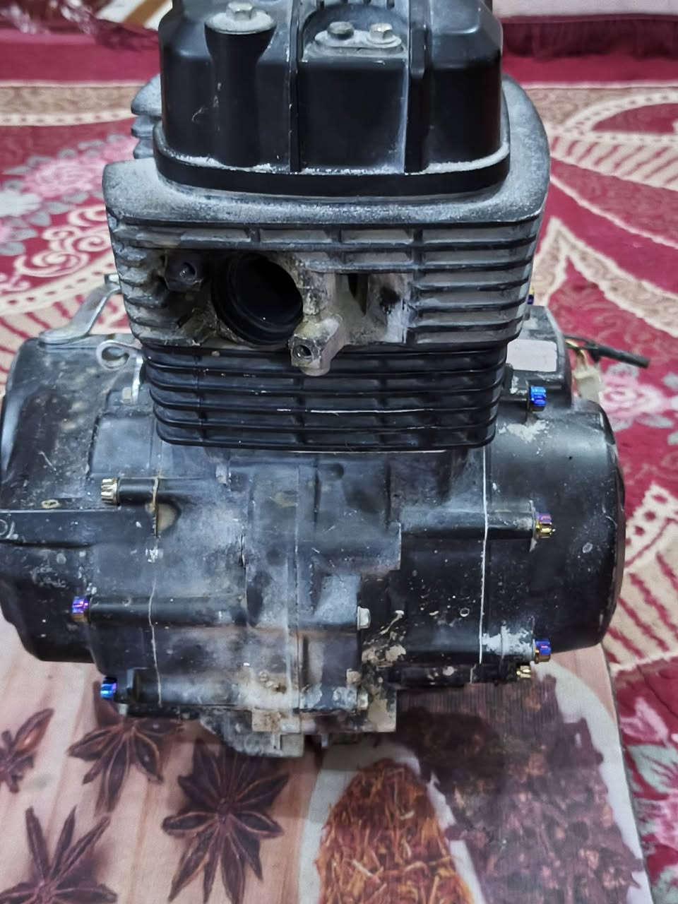 سلام عليكم مكينه دايون نفخ موديل 22 عايزه لاستيك ولف أو تفيلس فقط للعلم ما مغسوله مكان حله سعر 300 رقم ***********
