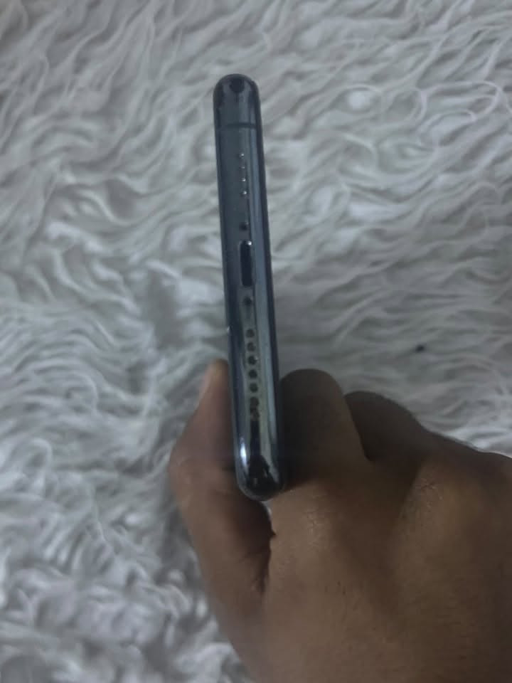 للبيع او مراوس //ايفون11برو ماكس
🔹بطاريه84
🔹شاشه مبدله وكاله اصليه
🔹الضهر مفطر 
🔹الشاشه حاليا مفطره
🔹ذاكره /256
🔹السعر خاص 
🔹التواصل //***********
