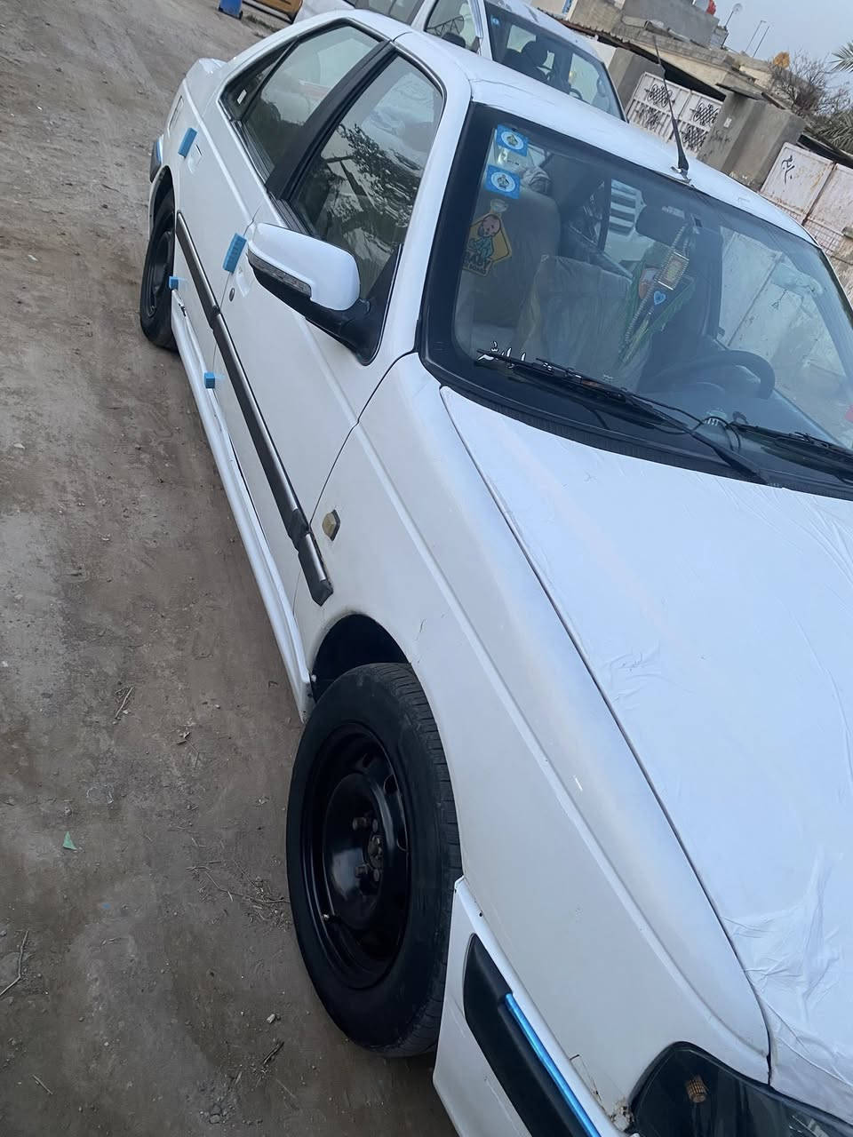 سلام عليكم بيجو بارص2013 رقم بغداد الدولي مشروع وطني ميحتاج هزة 
سيارة بيهة الجاملغ الخلفي مصبوغ بس محرك كير مكفولات تخم تاير نضيف حدادية خير من الله حلوة مكاني بغداد التاجي 
سعر 45 وبيه مجال ***********
