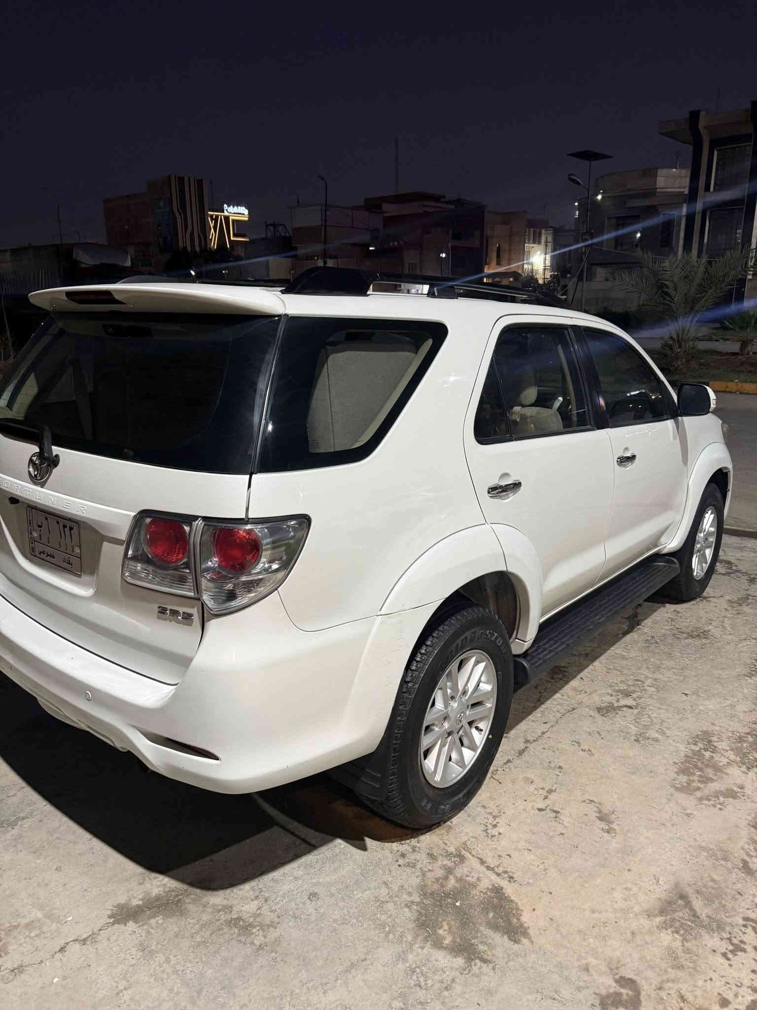 تيوتا فورجنر 2012 خليجي للبيع 
4 سلندر 2700 SR5 
تبريد 3 قطع 
7 راكب 
شاشة وكامره 
داش كام الي تصير امامية وخلفية 
سستم سماعات
مكينه وكير مكفولات حدادية
مري كهربائية وشفط اشاير بل مري 
علما ان السيارة تحت صيانة سيرفس الشركة:
 • تبديل البلكات
 • تنظيف الثلاجة
 • تبديل تايرات جديدة
 • تبديل جميع الزيوت:
 • دهن المحرك
 • دهن البريك
 • دهن الستيرن
 • دهن الأكسل
 • دهن الكير
تخم تاير جديد برجستون 25📍
*********** مكاني بغداد جملية 
السعر 195 وبيها مجال $
