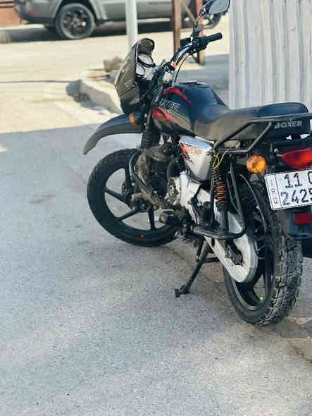 الله يجفيكم الشر دراجه بوكسر 22 شكل 23 ماشيه 28 دراجه جديده ممشتغله دلفري كله مكينه ناعمه وممفتوحه تعرض الحادث مثل موضح بالصور مرقم باسمي بيه شويه عواج بشاصي البوري الجوه التانكي مكاني بغداد زعفرانيه السعر 1800 وبيه مجال بسيط الرقم ***********
