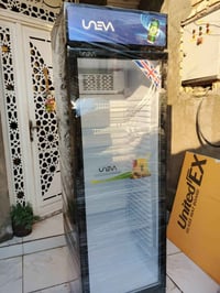 عارضة يونيفا للبيع امتياز بريطاني استعمال شهرين فقط نظافه 99٪ مكاني حي...