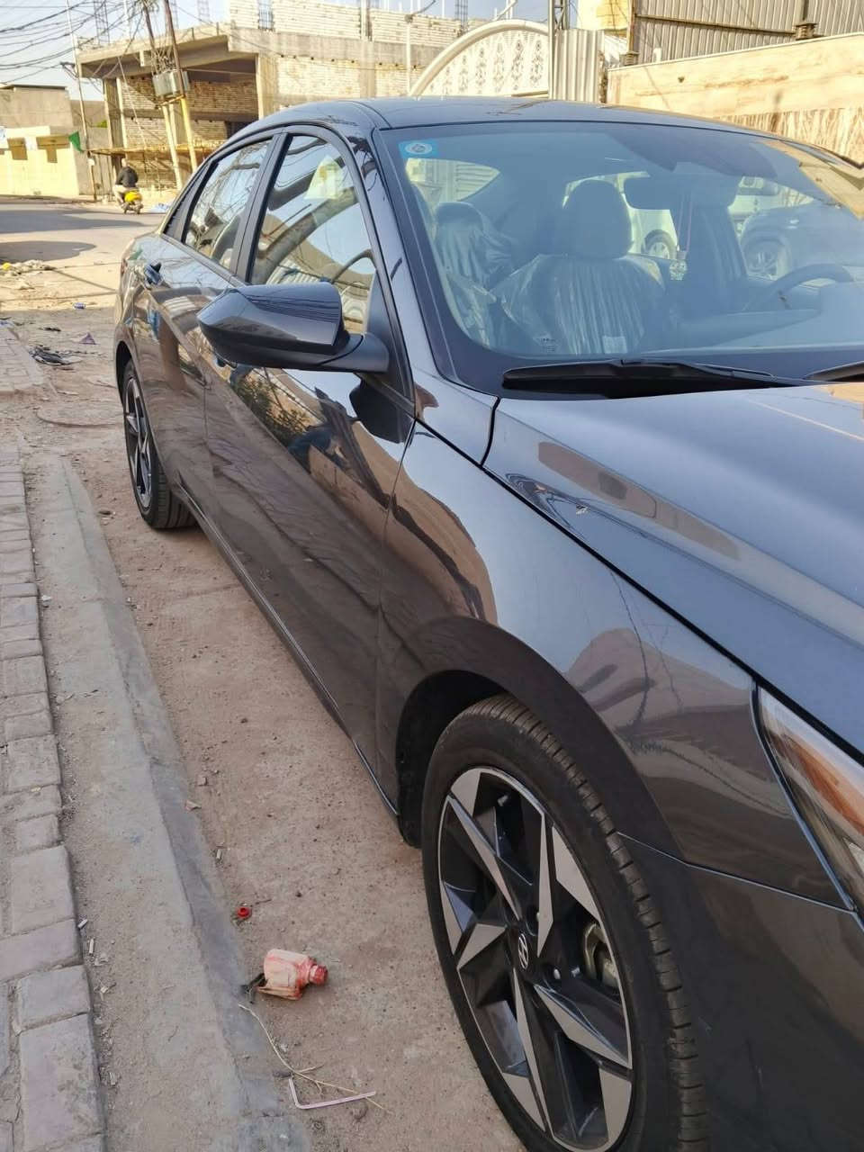 🚗هيونداي النترا 2023
• وارد امريكي 
• رقم بغداد الجديد 
• ⁠فول مواصفات عدا الفتحه 
• ⁠مكينه 2000دوش
• بصمه+تشغيل عن بعد+بصمة ابواب
• ⁠شاشات متصله كبيره دجيتل
• ⁠تدفئه مقاعد
• ⁠تبريد مناخين بيانو 
• ⁠ثلاث انظمة قياده 
• ⁠قياده ذاتيه (داخل المسار)
• ⁠التحذيرات اماميه خلفيه من التصادم 
• ⁠(رادارات)
• توقف ذاتي (بريك تلقائي للحمايه من التصادم في حال عدم الانتباه)
⁠
• مثبت سرعه متفاعل بالقياده 
• ⁠سايد بريك اوتو
• ⁠اوتو هواد
• ⁠صندوق خلفي بصمه +يفتح عند الاقتراب تلقائيا 
⁠
• شاشات متغيره الانظمه والالوان
• تحذيرات جانبيه
• ⁠تحذيرات عند فتح الابواب للحمايه
• ⁠حذير عند الخروج من المسار
• ⁠مانع انزلاق 
• ⁠وباقي المواصفات بهالفئة

• ماشيه 30  ميل حلوه كصيتها ع ايدي صارلها سنتين 
• ضربتها سطحيه بدون ايرباك 
• بنيد بيه صبغ  و دعامية اماميه فقط 
• بيها ملاحضات خفيفه 
• مكينه كير حلوات
• ⁠  ودهن المكينه اصلي دائما 
 
📍مكان السياره بغداد 

📞الرقم : ***********

‏‎🔴 السـعر 142 و بيها مجال بغداد الكريعات
——————————————————
‏
