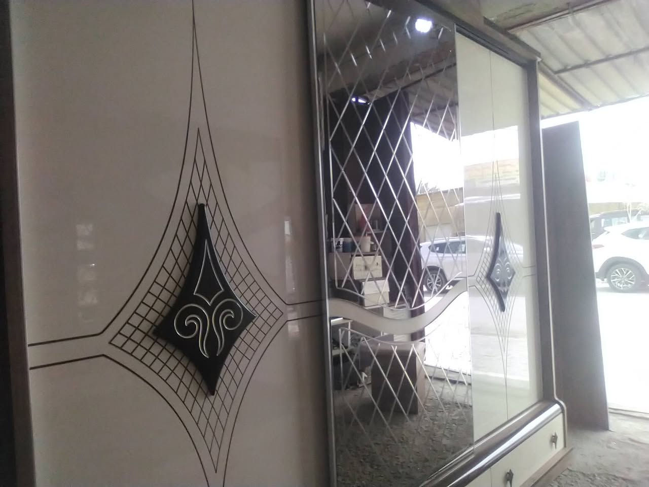 غرفه تركي نظيفه مستعمله 
8 قطع
سرير مخزن
650
مع الشد والنقل داخل طويريج وكربلاء وبابل


**إذا كنت صاحب هذا الإعلان وتريد حذفه لأي سبب، رجاءا أرسل رسالة إلى الدعم الفني**