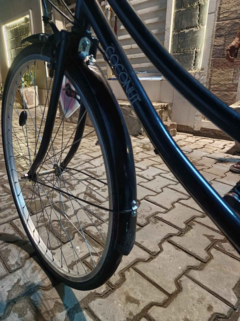بايسكل بناتي
نضيف حتى رقم شاصي موجود بيه او كير خلفي 7 سرعات
ومختم مثل ما تشوف بصور بايسكل نضيف السعر 95 او بي مجال مكاني بغداد الحرية الثانية 
***********
