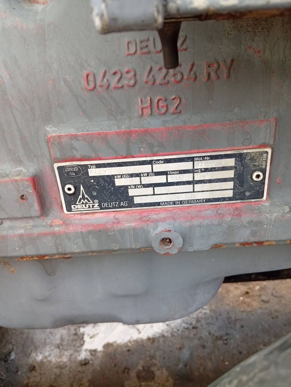 دويز 4 بستم نوزل رفيع حديث توليد لوري سومر 50 كيفي حديث فول اوتو برودكشن إطفاء وتشغيل وحماية شاصي عالي خزان وقود  طبكه بلادي كفالة عامه بسعر 36 ورقة المكان واسط صويره معمل سيف البيضاني للمولدات الحى الصناعي شارع المطحنه ***********
