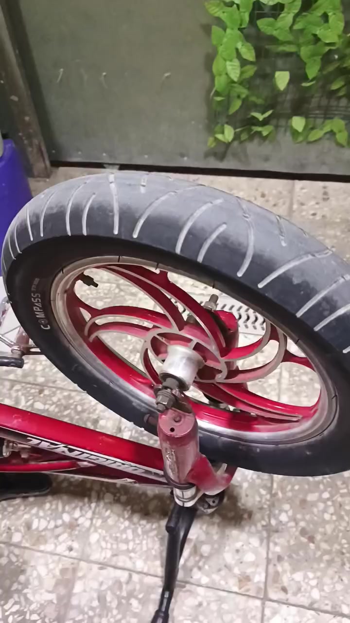 بايسكل بم ام اكس بريك مكينه دبلات شغاله جوب التاير الخلفي جديد والبايسكل كلش نضيف ما عدا المقعد مكاني الدوره وسعره ٥٠


**إذا كنت صاحب هذا الإعلان وتريد حذفه لأي سبب، رجاءا أرسل رسالة إلى الدعم الفني**