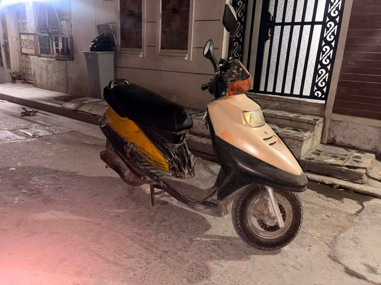 دراجه فراشه شغال او تفصيخ كوم حديد 300 وبيه مجال مكاني بغداد الطوبجي ***********
