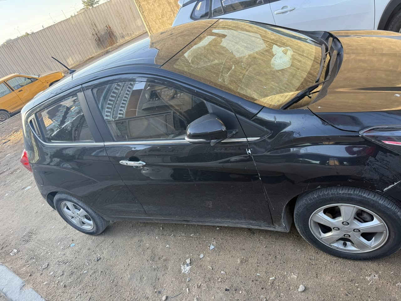 السلام عليكم
شيفورليت سبارك موديل 2017 
خليجي السياره فول مواصفات 
مواصفاتها كشنات جلد بصمه تدفئه بلكشنات
مري شفط تحكمات كامره شاشه جبيره
ماشيه 120 الف km
تبريد ثلج كير ومكينه مكفول
السياره بيها طخه بلجاملغ صغيره وبدلته بلادي 
وبيها شويه بارد والسونار بلمنشور 
رايدها ب٧٨ وبيها مجال 
مكاني بغداد الحريه 
***********
