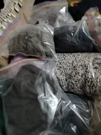 بلوزات • رجالي ونسائي • ٦٠ قطعة