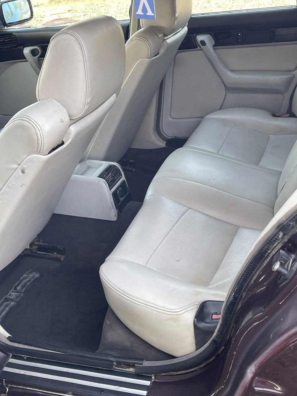 السلام عليكم 

بي ئم لبيع اومراوس حسب القناعه 

525 اصل بليته وسنويه 

مديل 92

رقم بغداد بسمي هزه جديده ماصاقطه وسنويه مجدده ل30

السياره ماناقصه شي كير كفاله مكينه بلكارتون حراديه 100/100

تبريد ثلج كهربائيات كله شغاله ماكو كل نقص مال جناي 

بلعافيه عل ياخذهه 

السعر 65 وبيها مجال لطيبين 

مكان السياره ديوانيه والشراي يتصل وبي خير ويدلل

للاتصال والاستفسار  ///***********
