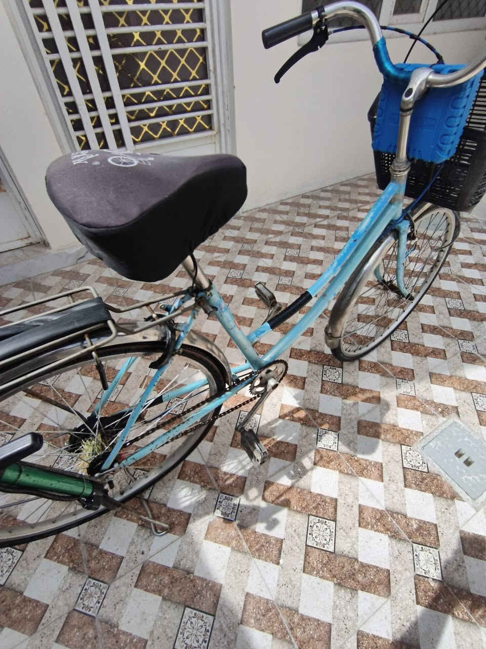 سلام عليكم خوان عندي هاي بايسكل للبيع بايسكل كامل مكمل تخم تاير ويل جديد سلة بريكات كامل ما بي أي نقص جامرلوغ مامي خلفي بايسكل جديد ما بي أي نقص سعر 55 بي مجال بصيط حك جية 
للعنوان ديالى بعقوبة تقاطع القدس ستفسار كثر      ***********
