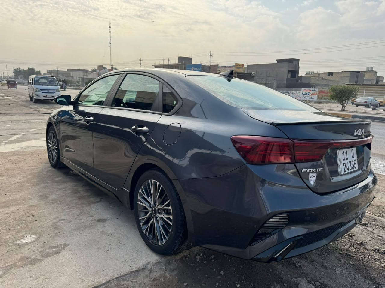 السلام عليكم
فورتي 2023 جيتي لاين
رقم بغداد
مكينه 2000
الضرر محولبه صفحه وحده 
بدون ايرباك
ماشية 15  الف
بصمة 
تشغيل عن بعد
فتحه 
شحن لاسلكي
كشنات جلد
تحديد مسار
تثبيت سرعة
شاشه كبيره
كأمره دواره
ثلاث انضمه قيادة
السعر 155 ورقة
العنوان بغداد حي النصر
رقم الهاتف ***********
