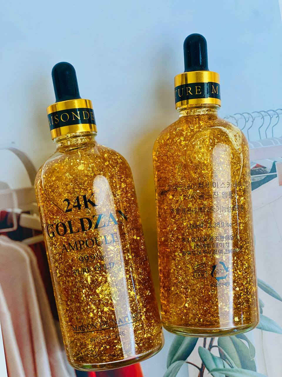 ✨ سيروم الذهب 24K للنضارة والفخامة ✨  

دللي بشرتج بسيروم الذهب 24K Goldzan Ampoule من Maison de Nature 💛  
تركيبة غنية بجزيئات الذهب تساعد على:  

💫 إعطاء البشرة إشراقة ولمعان طبيعي  
💫 ترطيب عميق ونعومة واضحة  
💫 تحسين مظهر البشرة وجعلها أكثر حيوية  
💫 تقليل مظهر التعب والخطوط  

قطرات قليلة يومياً وتلاحظين الفرق ✨  
بشرة أنعم… أصفى… ومليانة إشراقة ذهبية 👑


**إذا كنت صاحب هذا الإعلان وتريد حذفه لأي سبب، رجاءا أرسل رسالة إلى الدعم الفني**